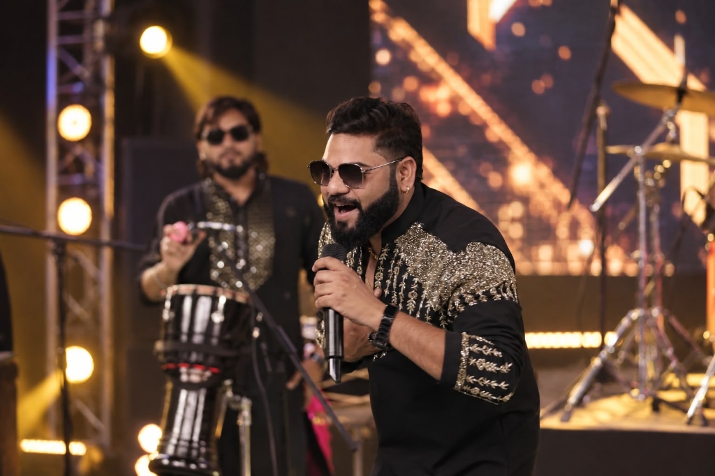 Rehnuma Live Performance 25