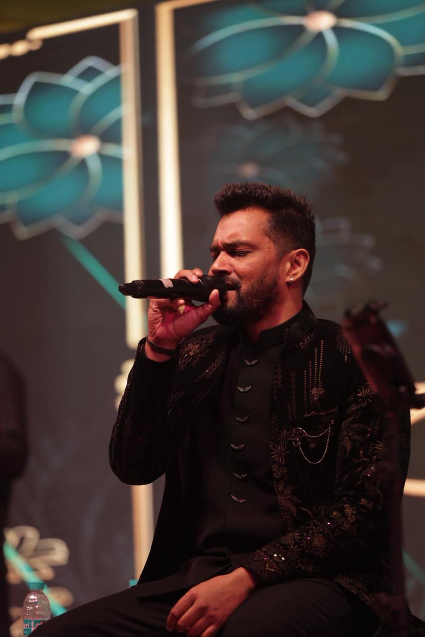 Rehnuma Live Performance 8